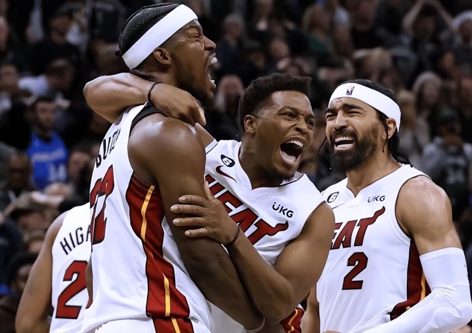 转会期山东男篮更衣室发声——意大利杯节点到来，球迷炸锅，心理建设被强调(四人寝室被三个舍友孤立)