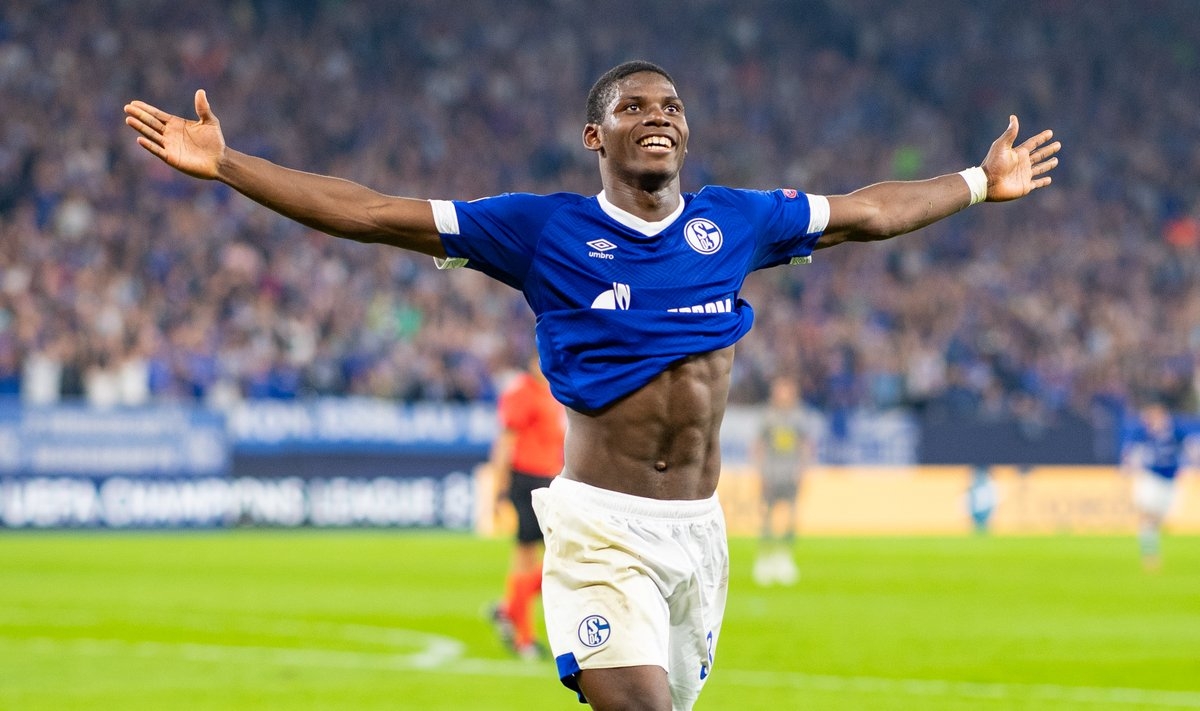 波尔图训练开放日，今晚临场应变引欢呼，法甲在即，纪律约束更严格 